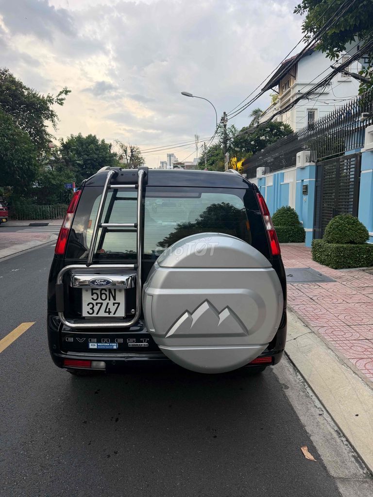 Ford Everest 2009 - ảnh 3