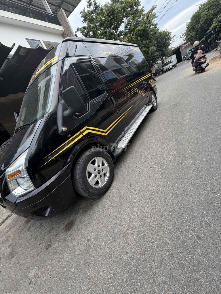 Ford Transit Limousine 2019 - ảnh 2