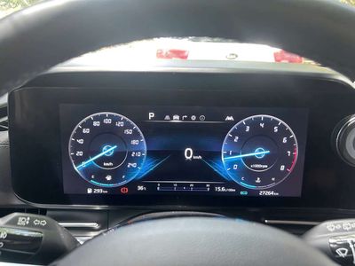 Kia Carnival - ảnh 1
