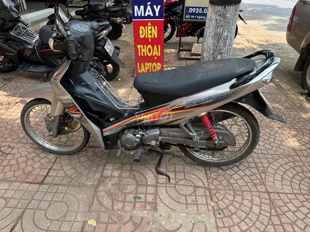 Yamaha Sirius 2010 - ảnh 3