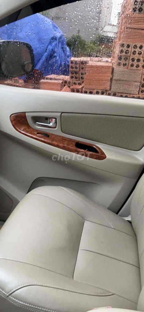 Toyota Innova - ảnh 2