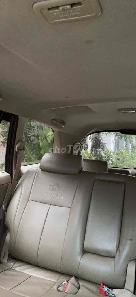 Toyota Innova - ảnh 4