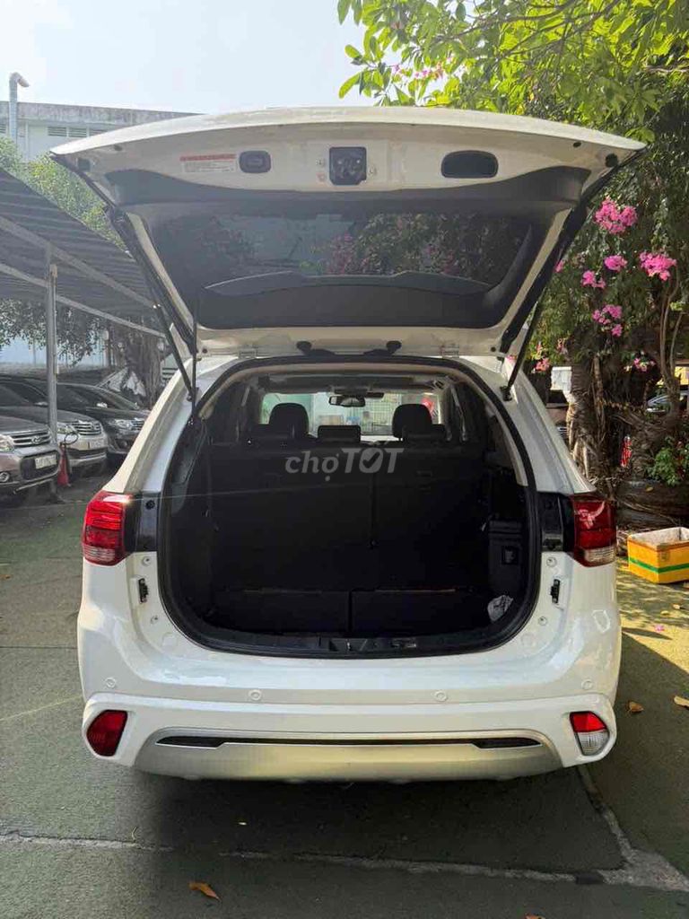 Mitsubishi Outlander 2022 - ảnh 5