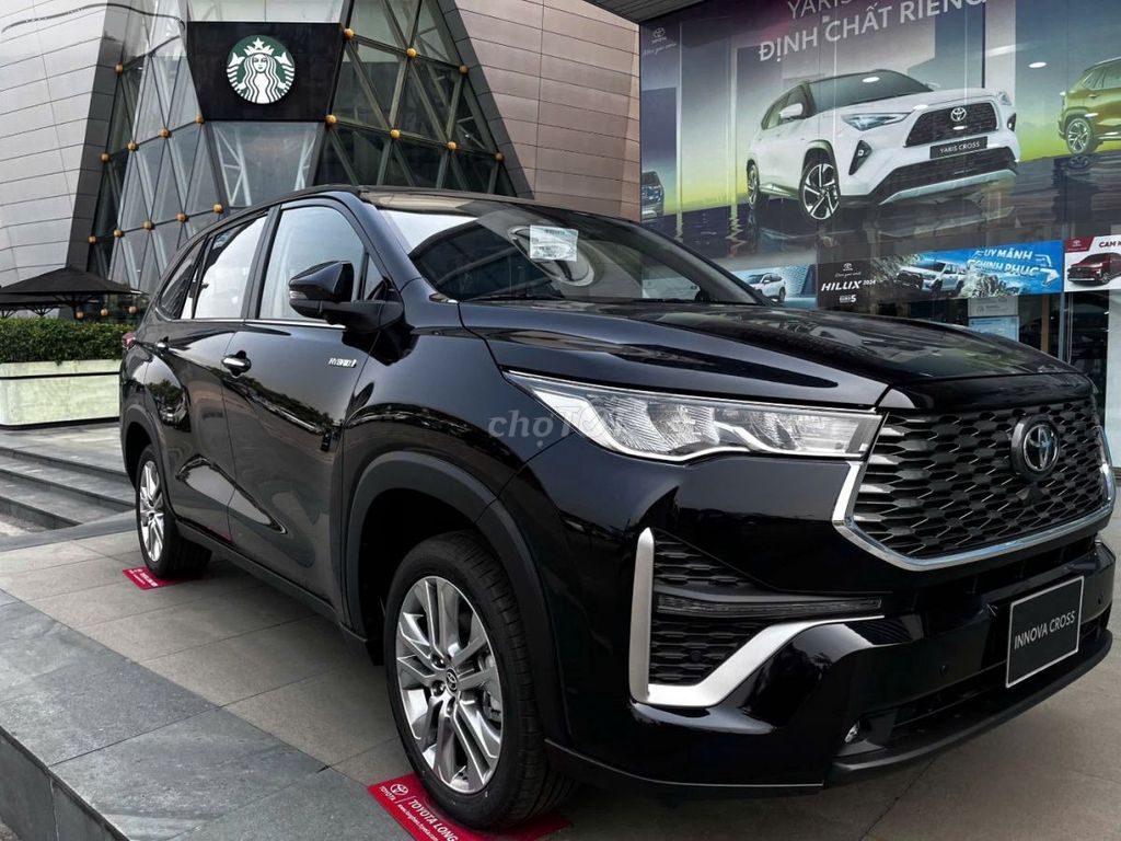 Toyota Innova Cross 2.0G CVT 2026 - ảnh 1