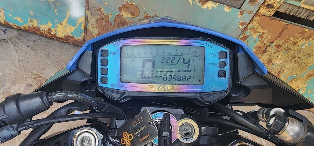 Suzuki Raider - ảnh 3