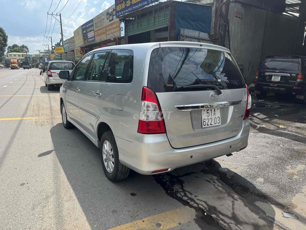 Toyota Innova 2013 - ảnh 4