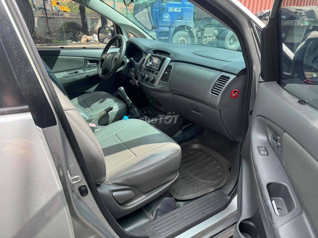 Toyota Innova 2013 - ảnh 5