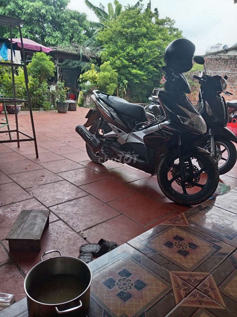 Honda Air Blade 2010 - ảnh 2