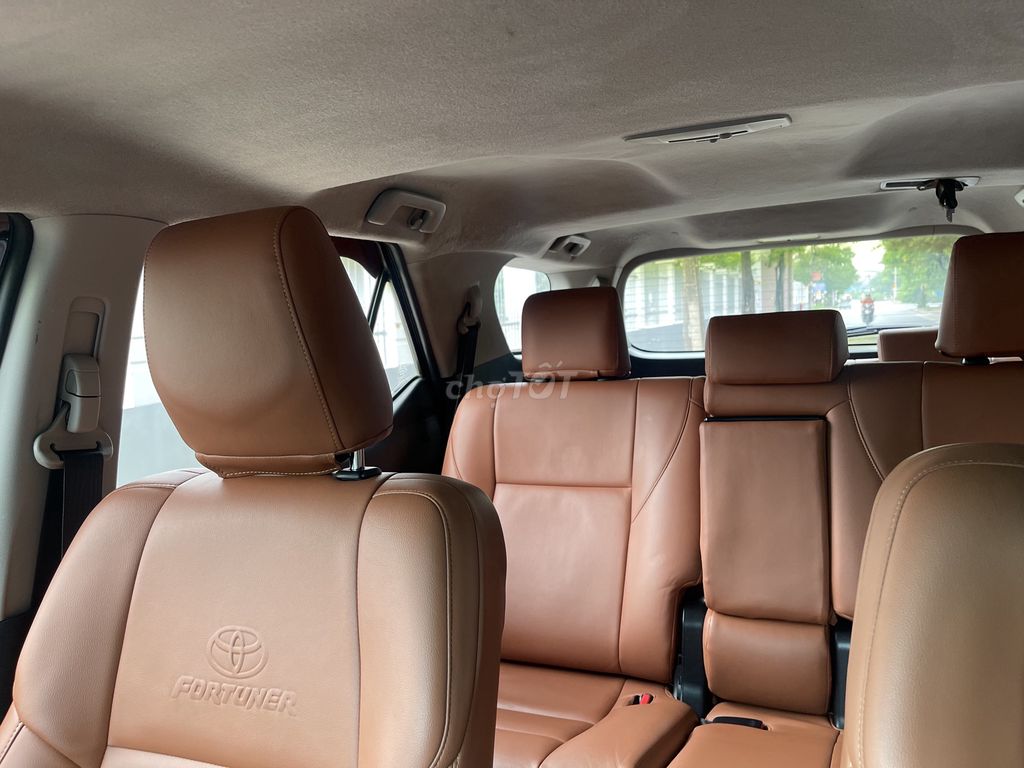 Toyota Fortuner - ảnh 4