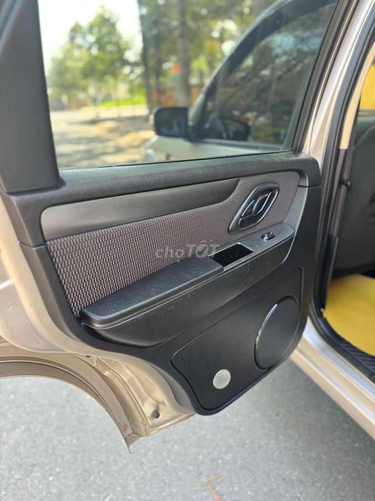 Ford Escape 2010 - ảnh 4