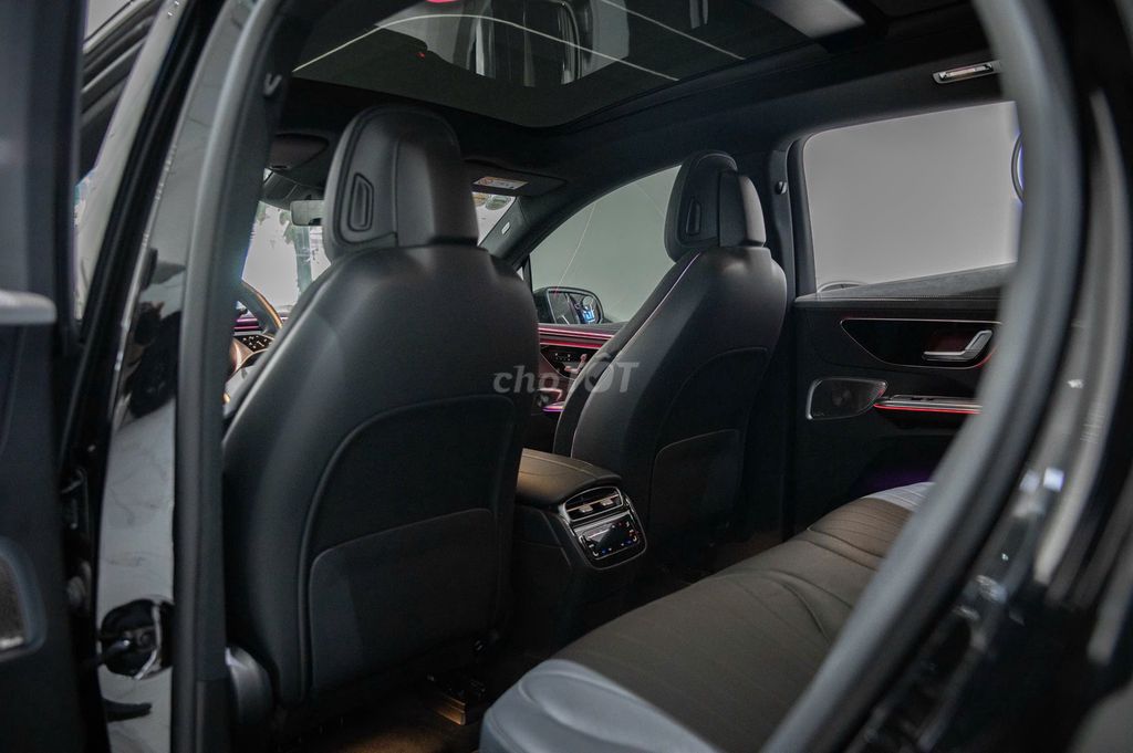 Mercedes-Benz 2025 - ảnh 3