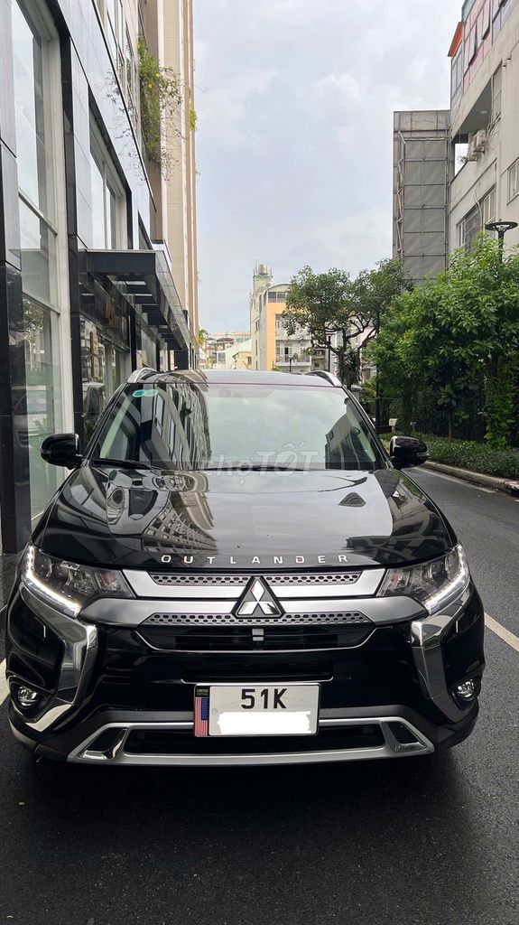 Mitsubishi Outlander 2021 - ảnh 1