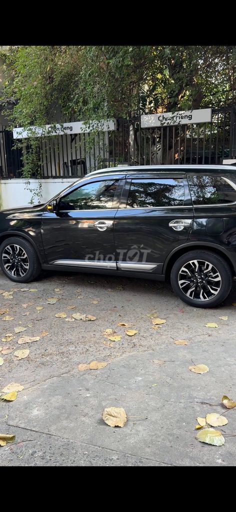 Mitsubishi Outlander 2021 - ảnh 2