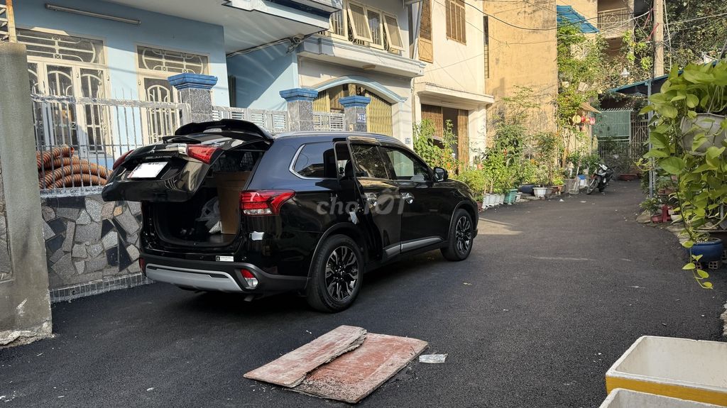 Mitsubishi Outlander 2021 - ảnh 4