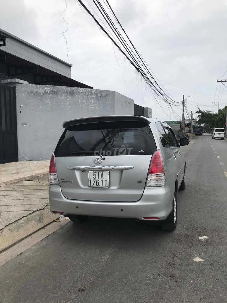 Toyota Innova 2011 - ảnh 4