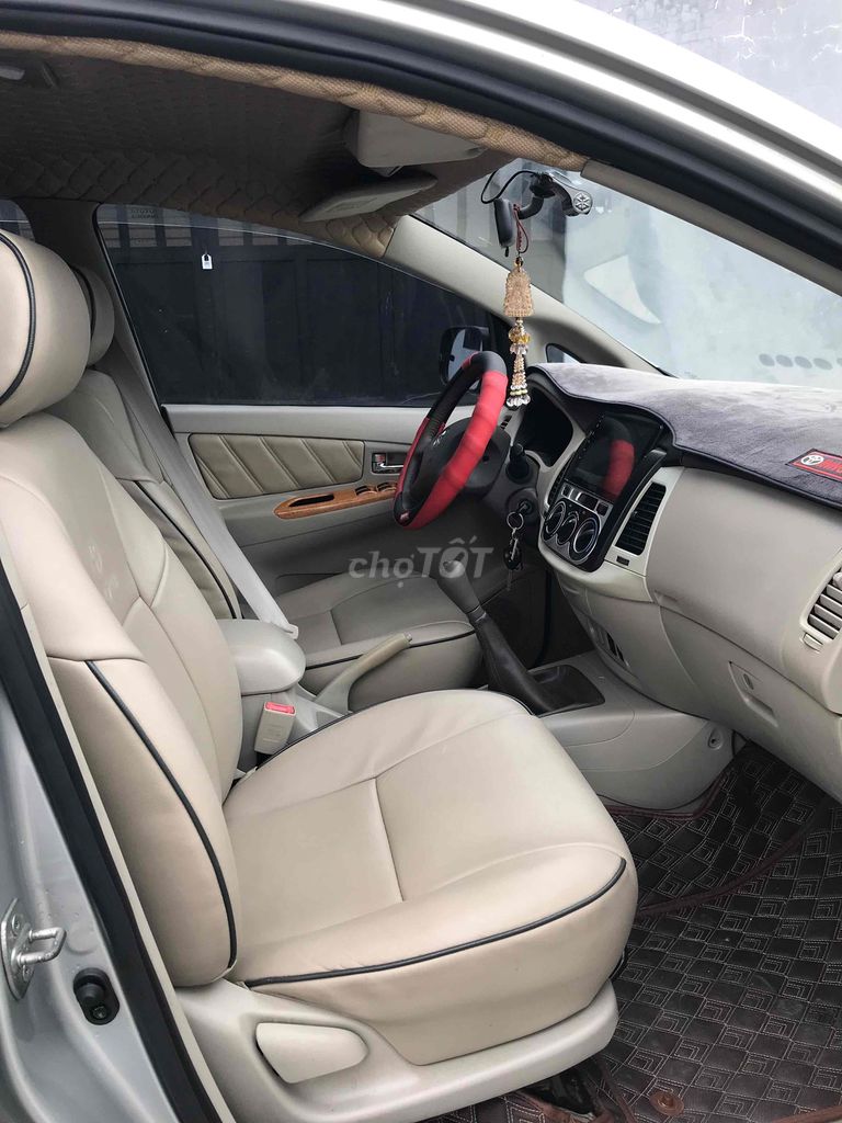 Toyota Innova 2011 - ảnh 5