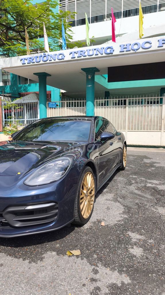 Porsche Panamera 4 Executive 2021 - ảnh 1