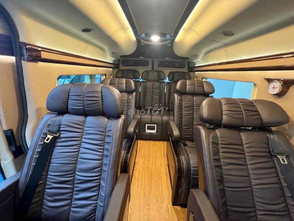 Ford Transit Limousine 2022 - ảnh 5