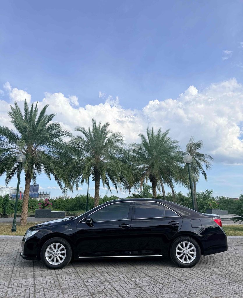 Toyota Camry 2.0E 2012 - ảnh 2