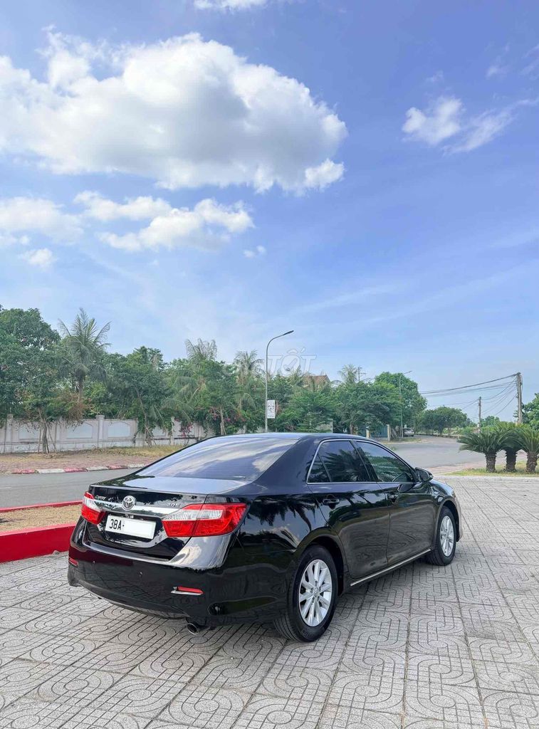 Toyota Camry 2.0E 2012 - ảnh 3