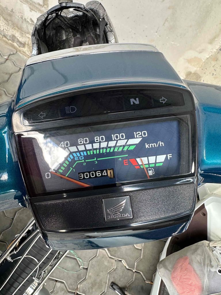 Honda Super 1999 - ảnh 1