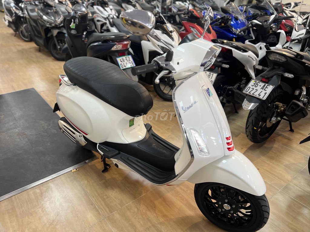 Vespa Sprint 2022 - ảnh 1