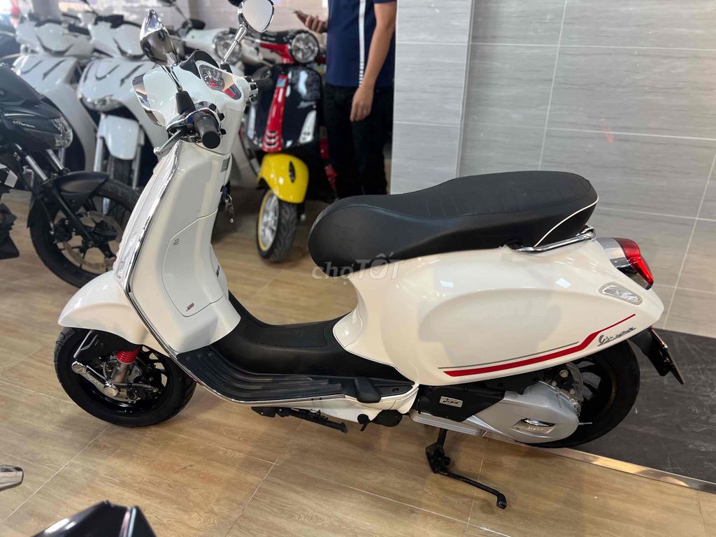 Vespa Sprint 2022 - ảnh 2