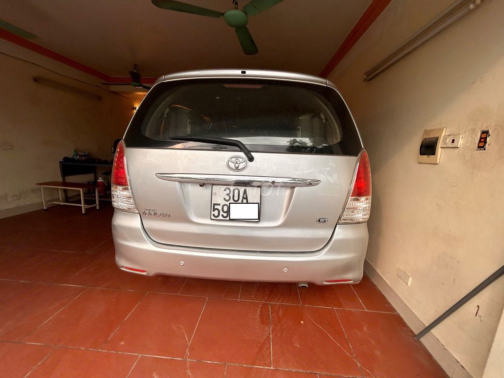 Toyota Innova 2011 - ảnh 2