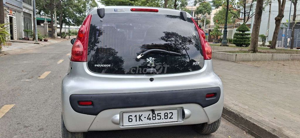 Peugeot 2010 - ảnh 2