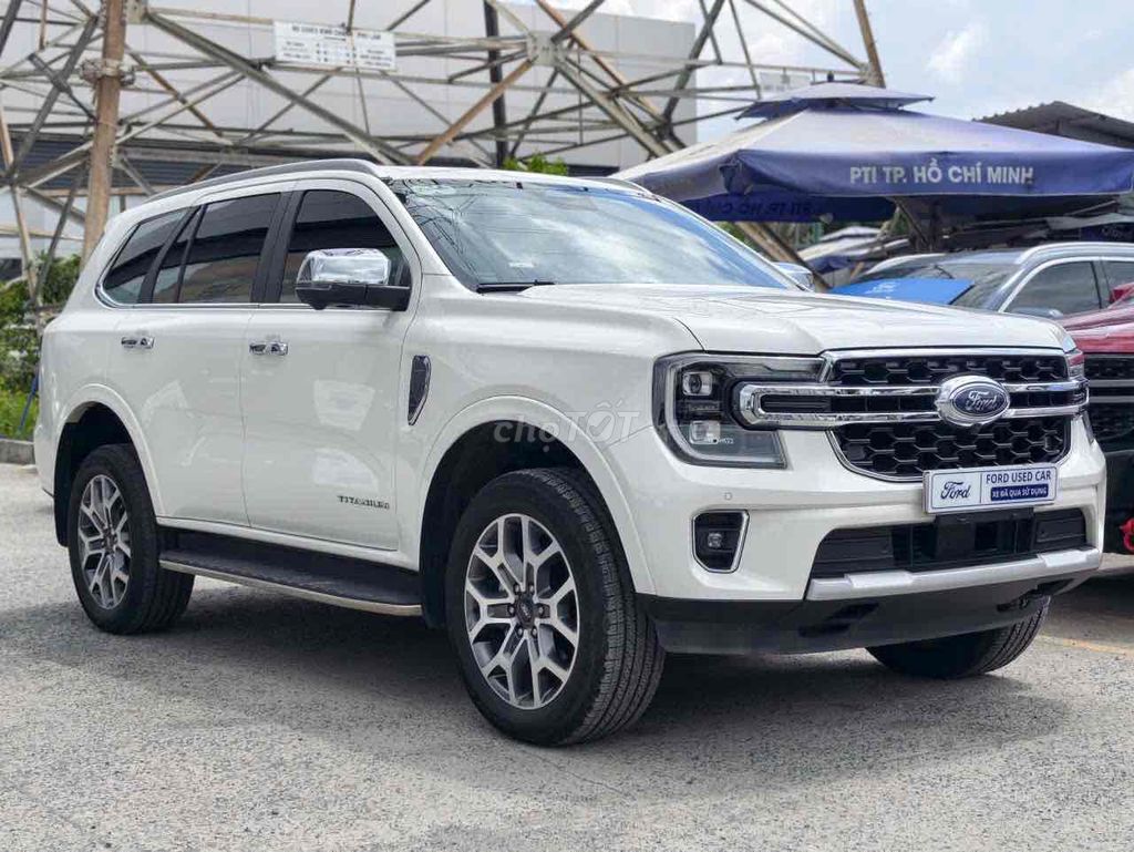 Ford Everest 2025 - ảnh 2
