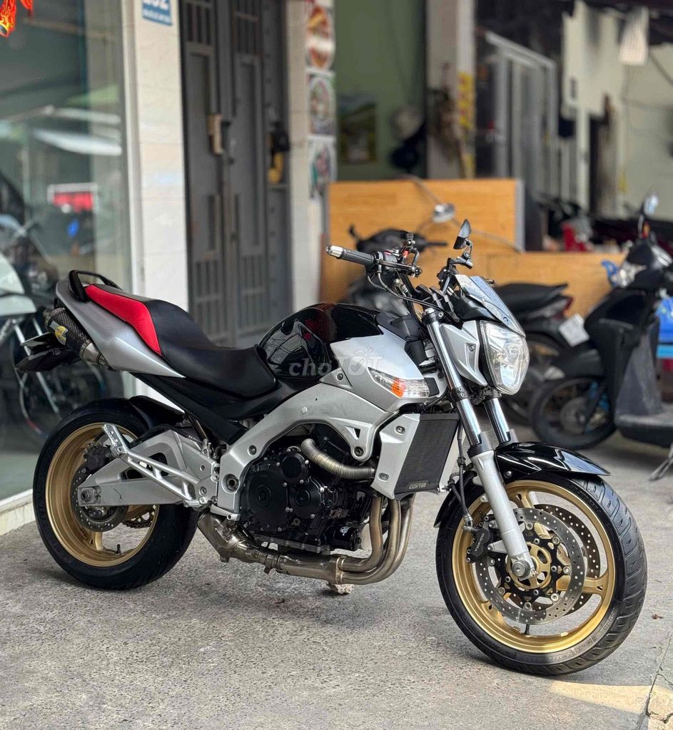 Suzuki GSR 2008 - ảnh 1