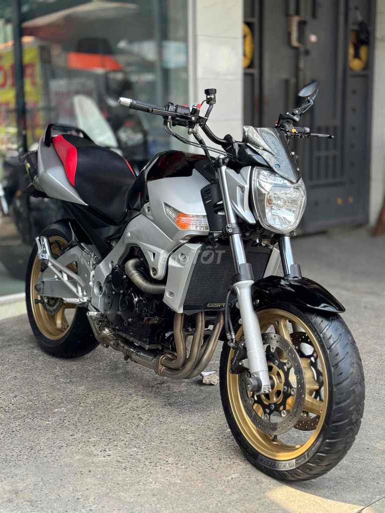 Suzuki GSR 2008 - ảnh 2