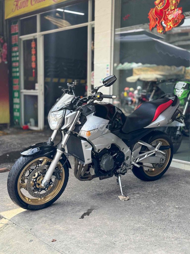 Suzuki GSR 2008 - ảnh 5