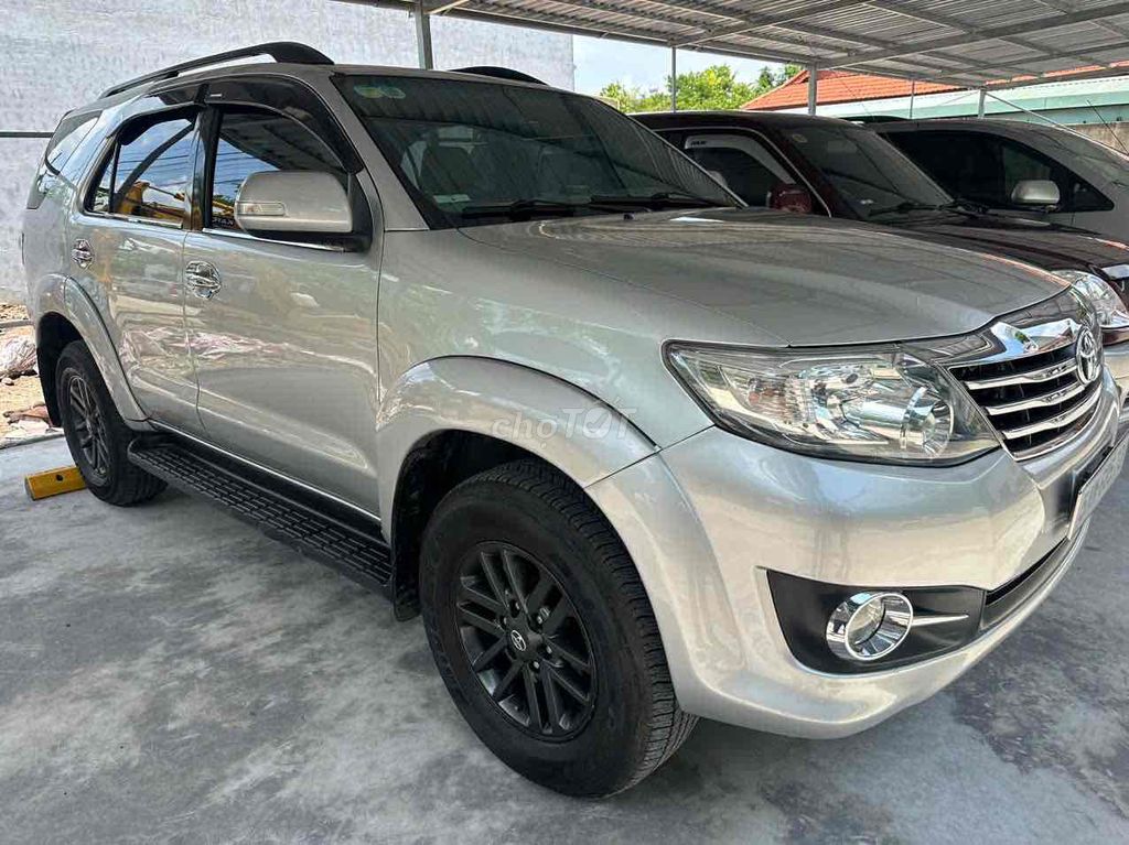 Toyota Fortuner 2015 - ảnh 1