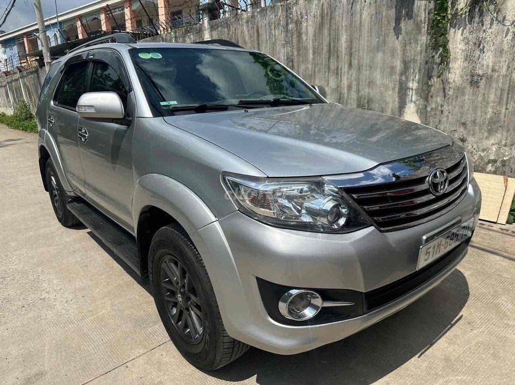 Toyota Fortuner 2015 - ảnh 3
