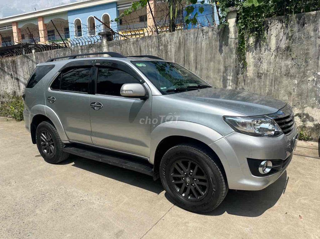 Toyota Fortuner 2015 - ảnh 4
