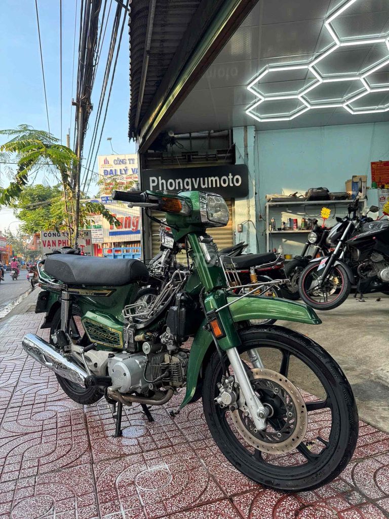 Honda 2000 - ảnh 2