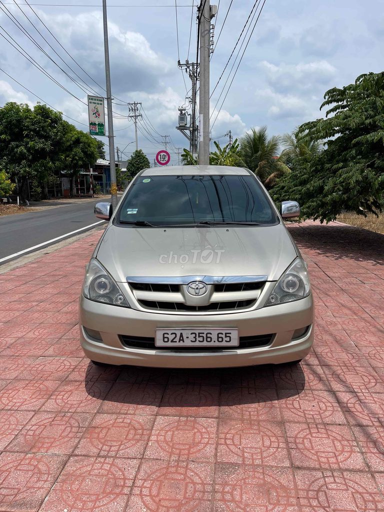 Toyota Innova 2008 - ảnh 2
