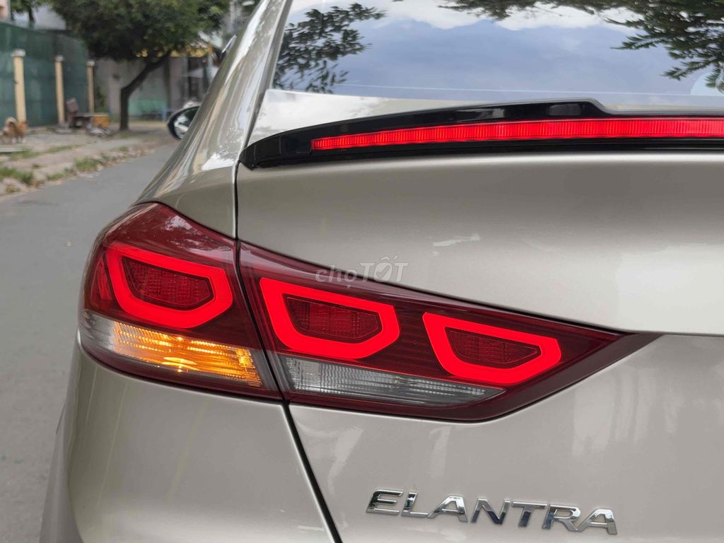 Hyundai Elantra 2019 - ảnh 5