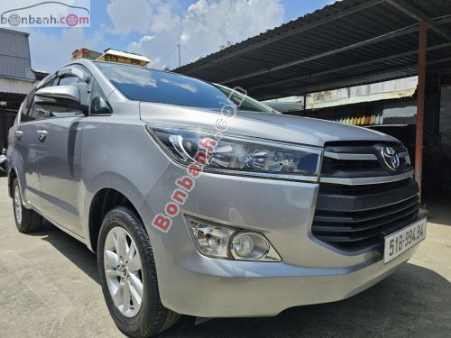 Toyota Innova 2.0E 2017 - ảnh 2