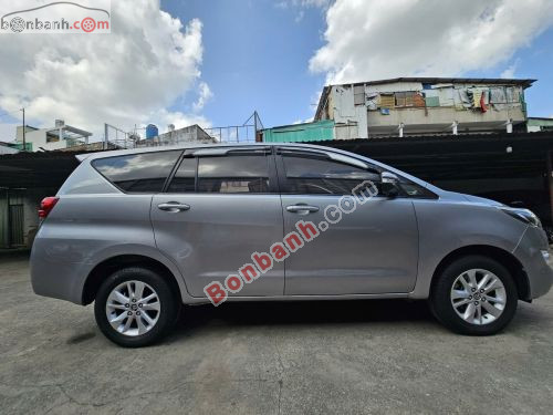 Toyota Innova 2.0E 2017 - ảnh 3