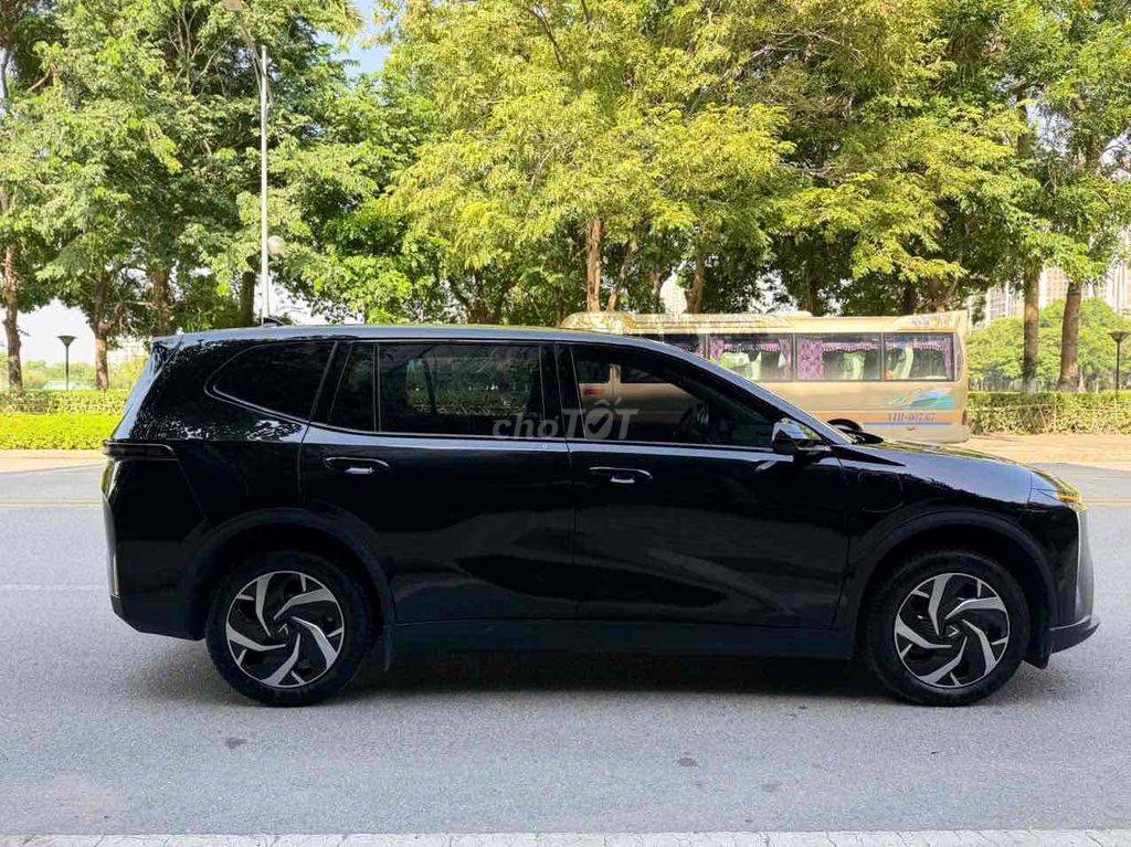 VinFast Limo Green 2025 - ảnh 3