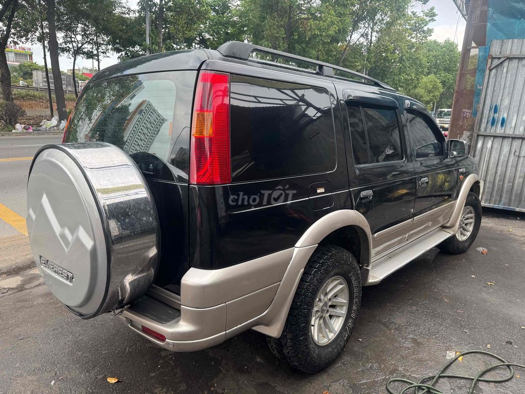 Ford Everest 2005 - ảnh 2