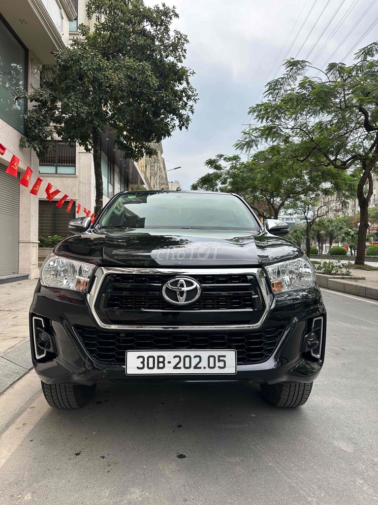 Toyota Hilux 2018 - ảnh 1