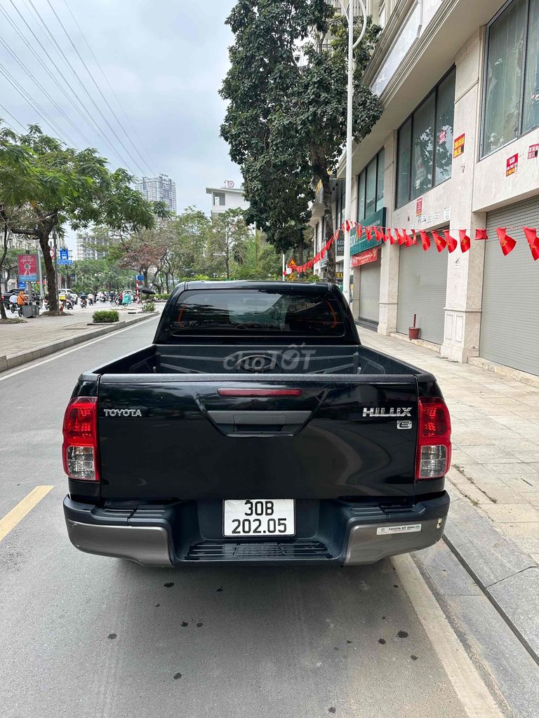 Toyota Hilux 2018 - ảnh 4