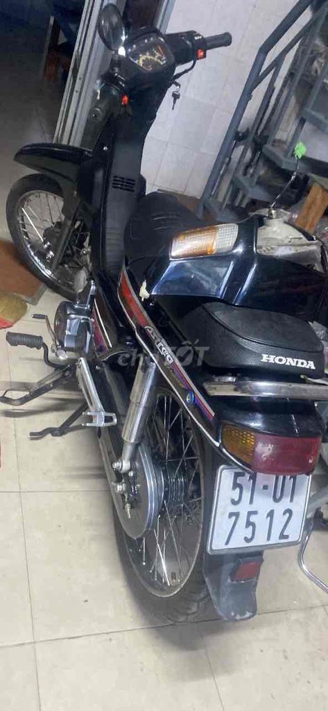 Honda 2000 - ảnh 1