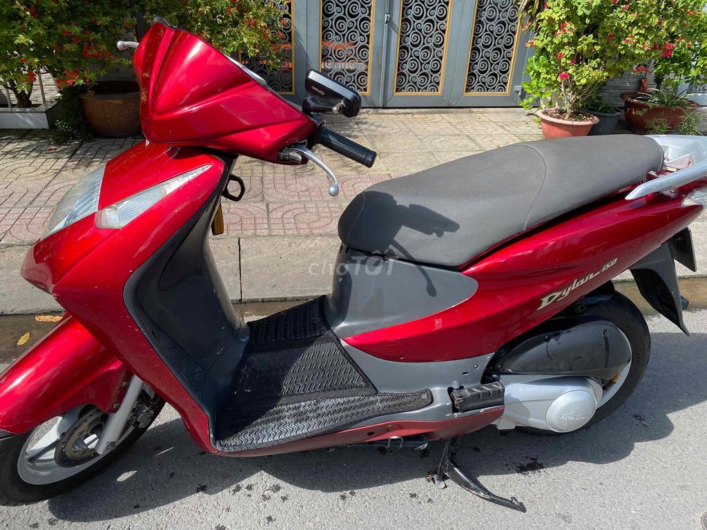 Honda Dylan 2004 - ảnh 2