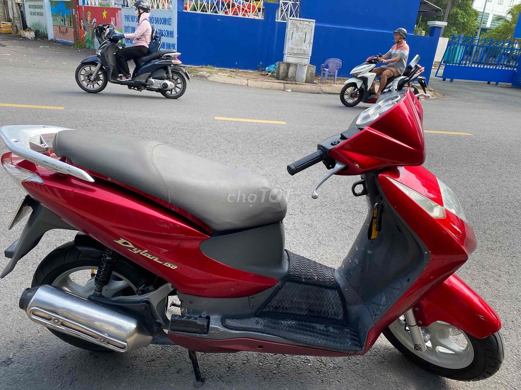 Honda Dylan 2004 - ảnh 4