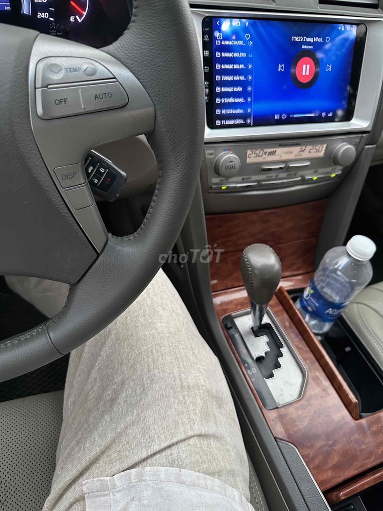 Toyota Camry 2010 - ảnh 3