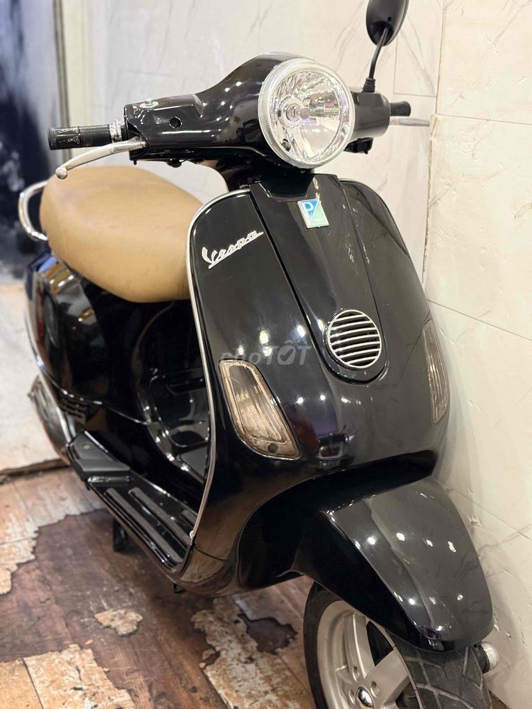 Piaggio Vespa 2010 - ảnh 2